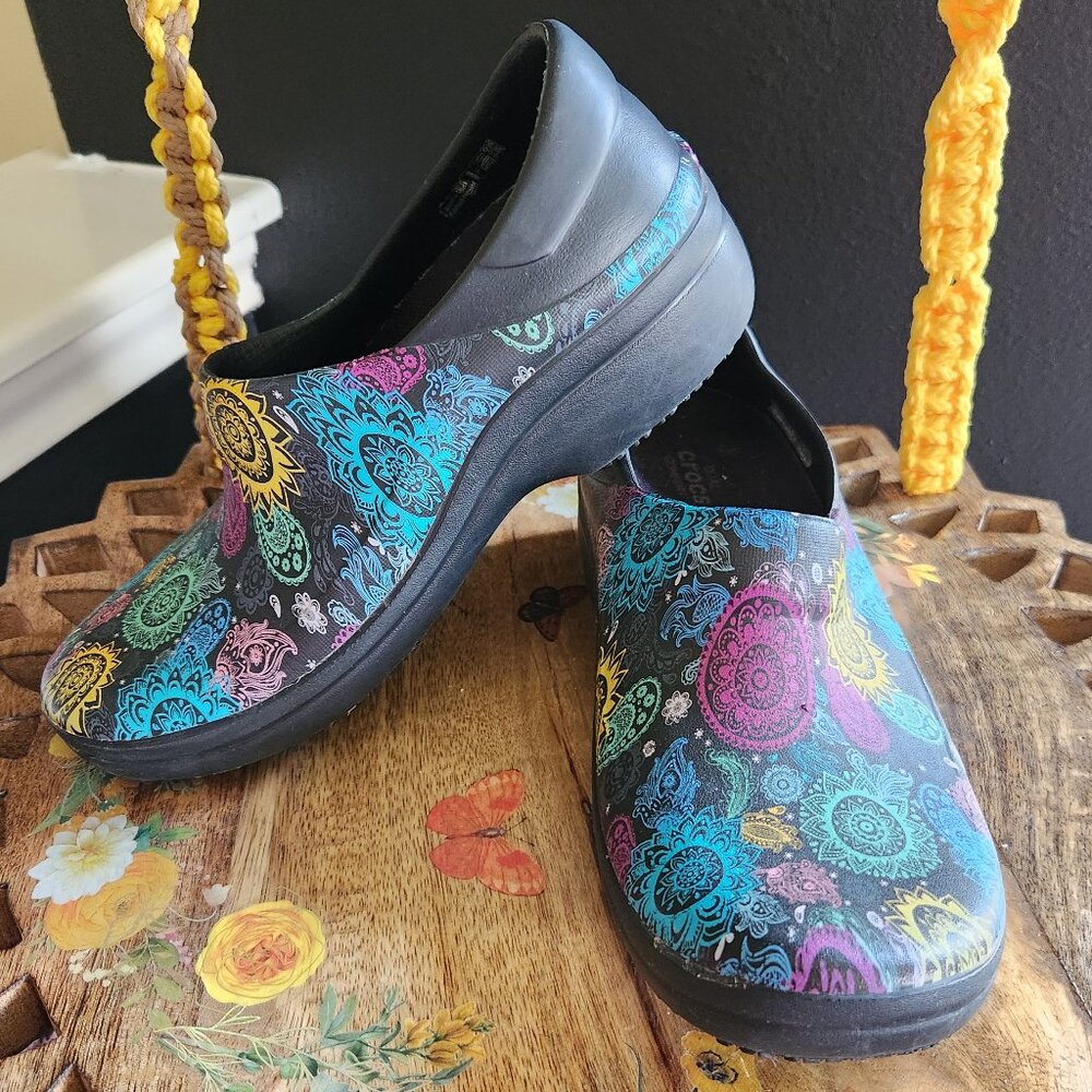 Crocs Dual Comfort Neria II - Graphic Clog